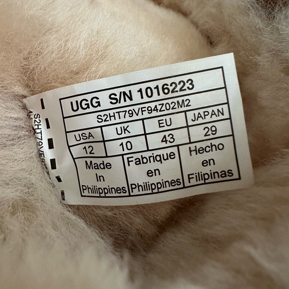 UGG Classic Short II Boots Chestnut 12 - Picture 12 of 13